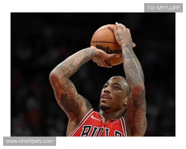 火箭与勇士激战正酣2月21日精彩对决引发球迷热议 火箭与勇士激战正酣2月21日精彩对决引发球迷热议