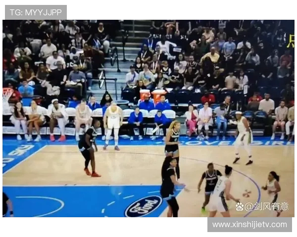 芝加哥天空与达拉斯飞翼的巅峰对决展现女篮魅力与激情